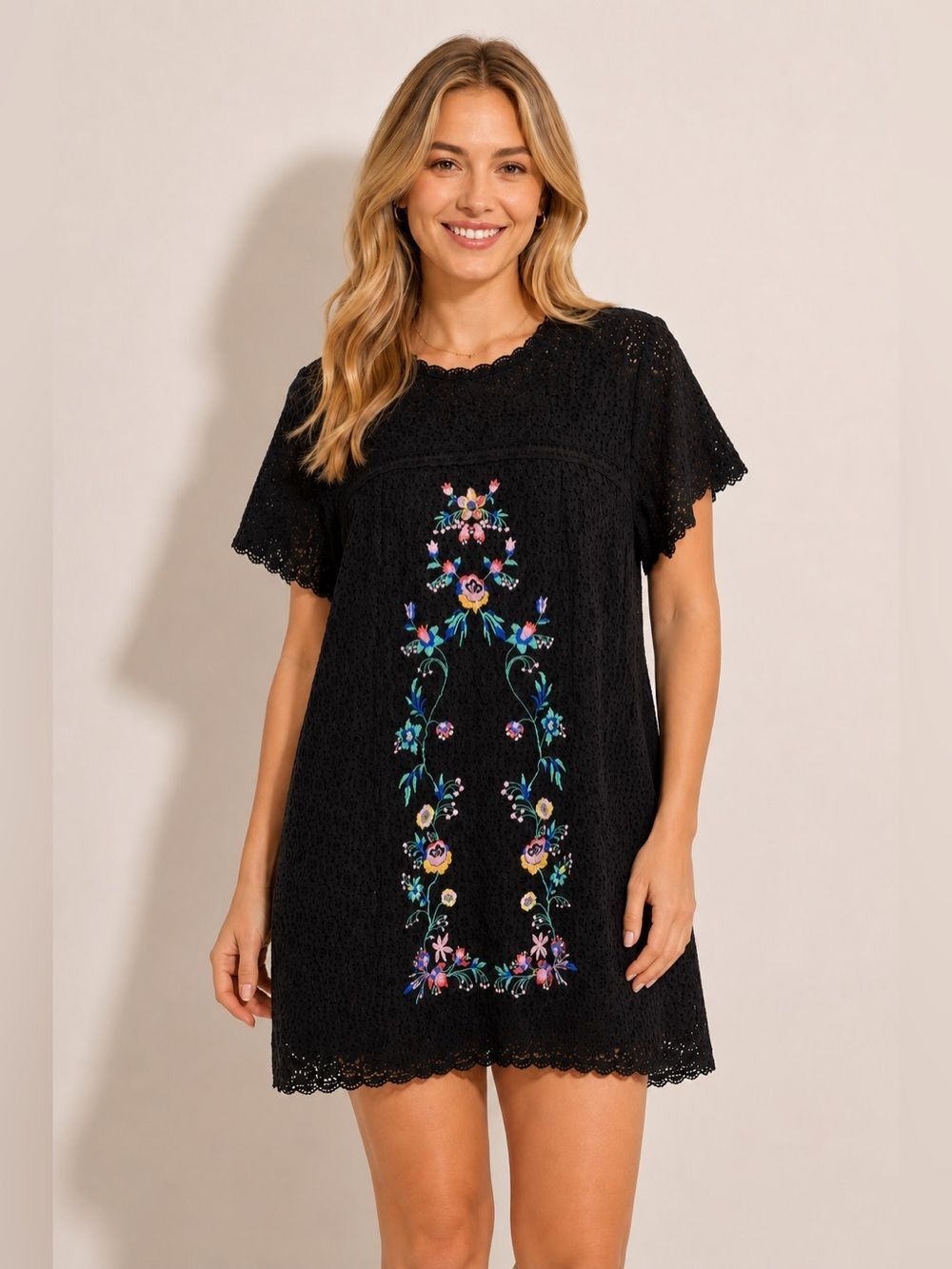Umgee Embroidered Floral Black Lace Short Sleeve Tunic Dress Size Medium